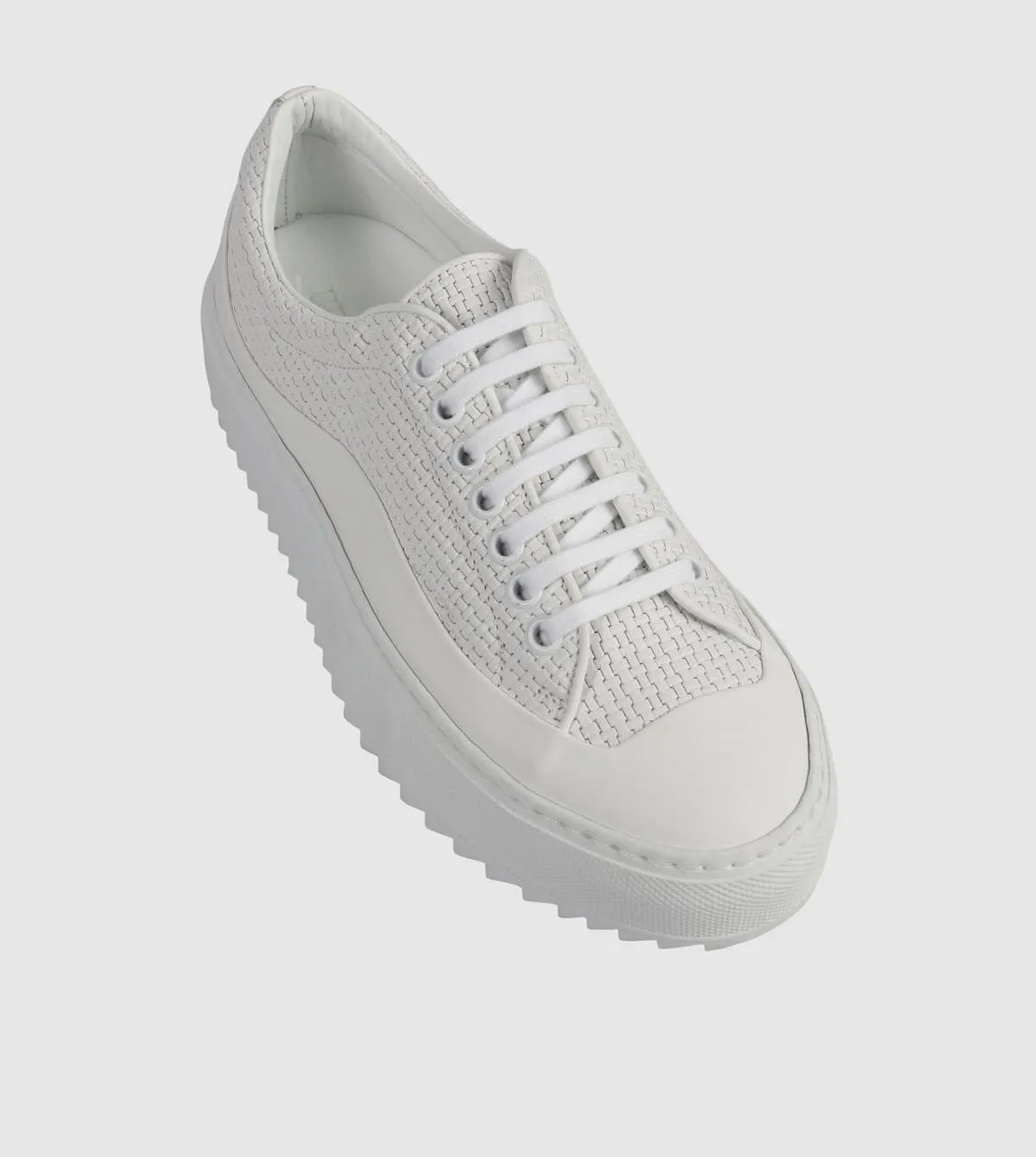 Dina Low Top sneakers by Beau Coops