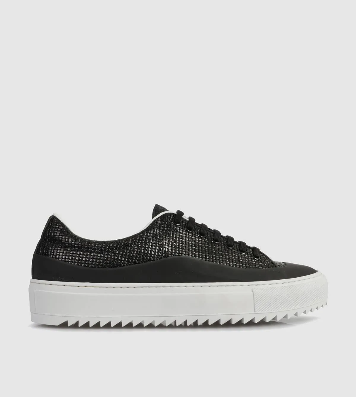 Dina Low Top sneakers by Beau Coops