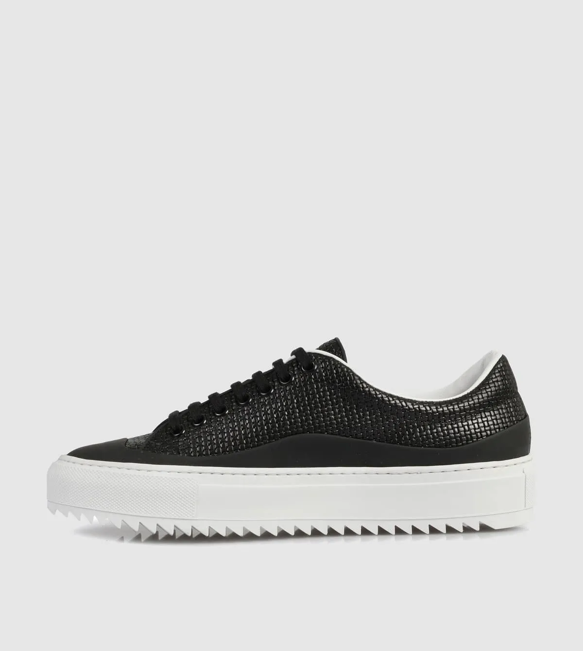Dina Low Top sneakers by Beau Coops