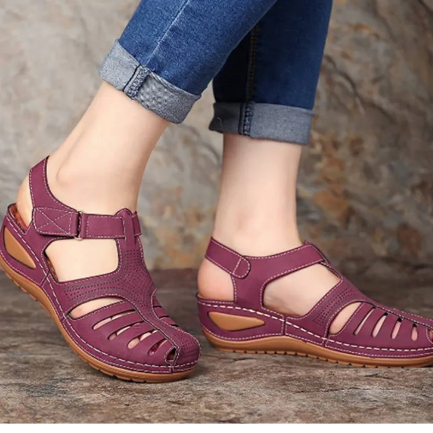 Fashionable summer sandals