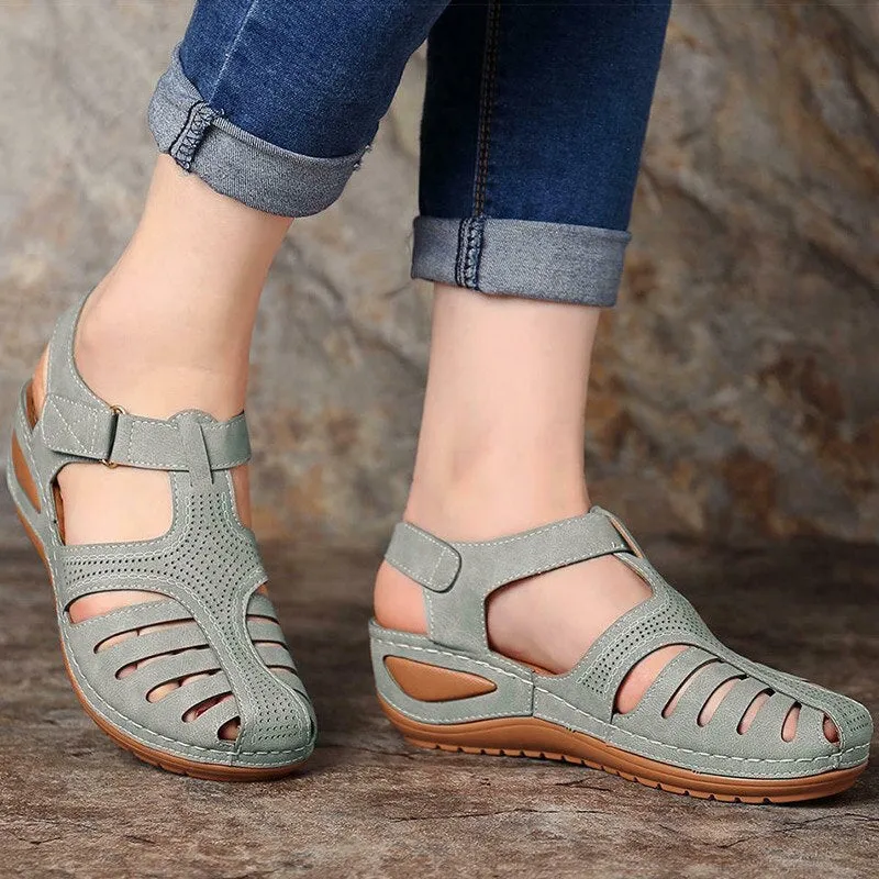 Fashionable summer sandals